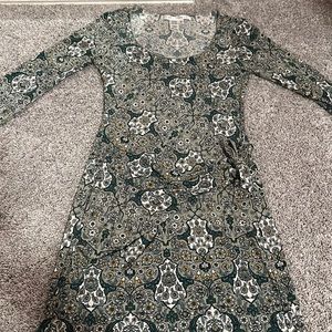 Max Studio Green Pattern Dress